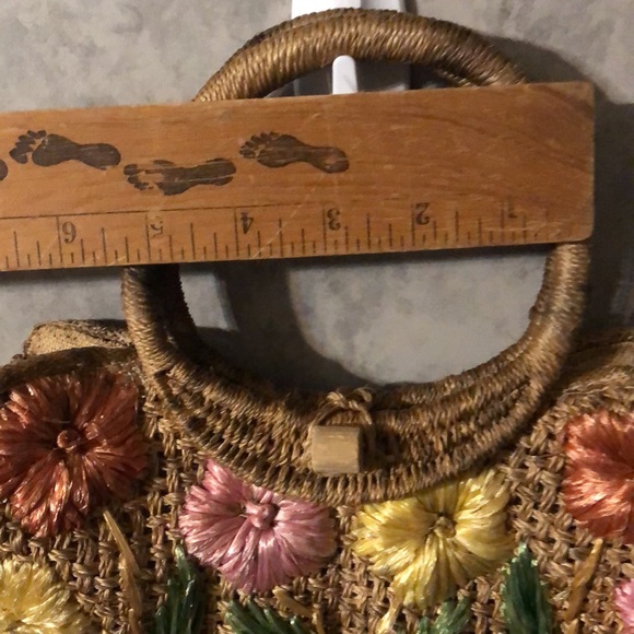 HP 10/22/23 Vintage 50’s 60’s Hand Woven Straw Purse w/ Floral Design - Picture 15 of 15